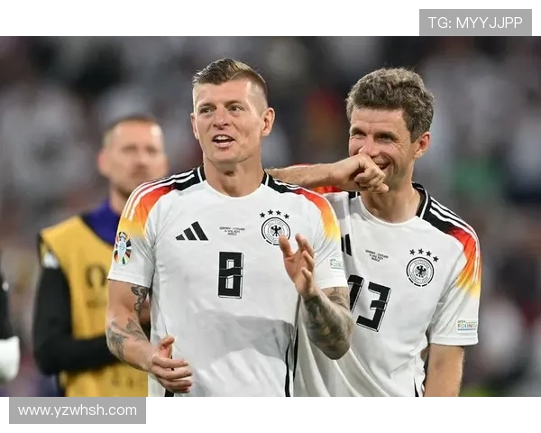 穆勒与克罗斯并列德国球员奖杯纪录未来有望独享荣耀